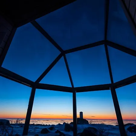 Kalle's Glass Hotel